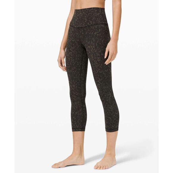 Lululemon Align Crop *21" Size 2 Green Camo Nulu - Picture 9 of 9